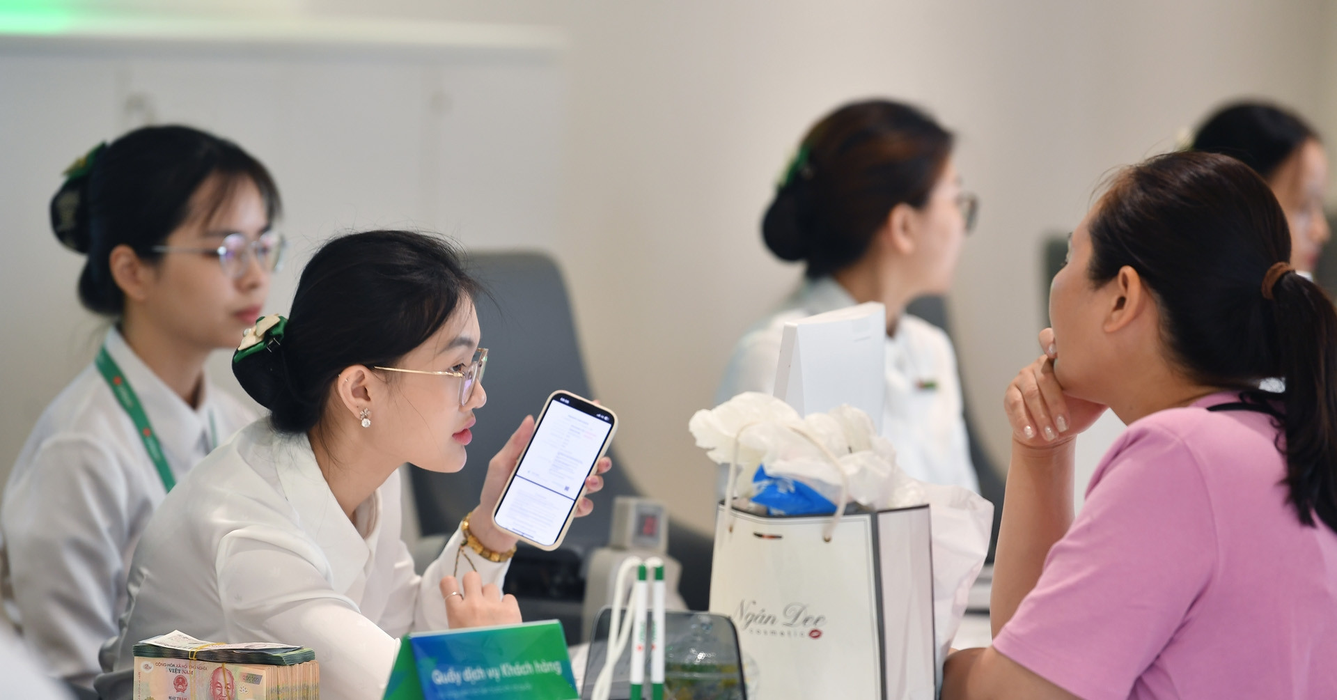 Lãi suất ngân hàng hôm nay