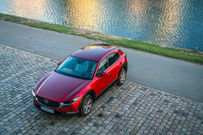 Thiết kế đầu xe Mazda CX-30 với lưới tản nhiệt vân tổ ong