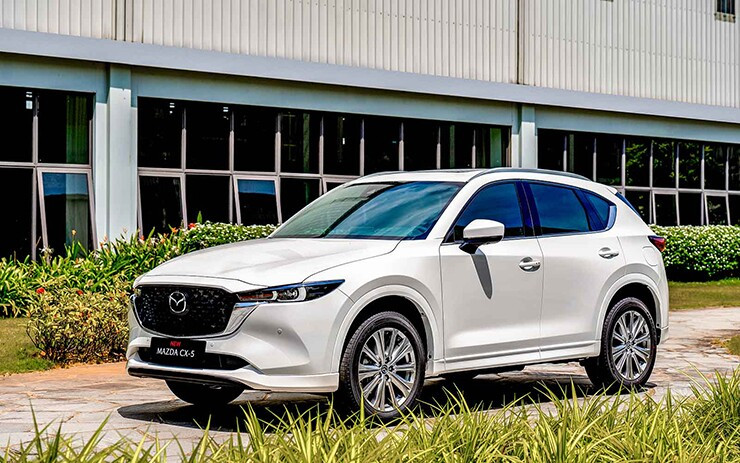 Thân xe Mazda CX-5 nhìn từ góc nghiêng