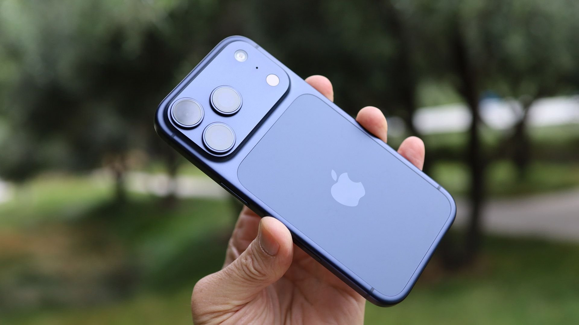 iPhone 18 Pro có gì mới 2026?