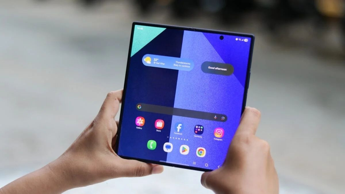 Samsung đã phát hành bản cập nhật cho mẫu Galaxy Z TriFold hoàn toàn mới, cùng với bộ đôi Galaxy Z Fold7 và Galaxy Z Flip7