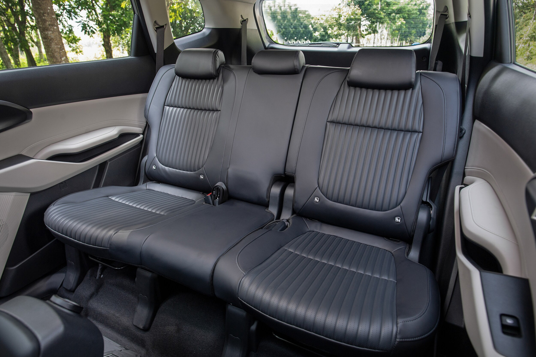 Trang bị an toàn chủ động và cảm biến hỗ trợ trên Kia Carens Clavis