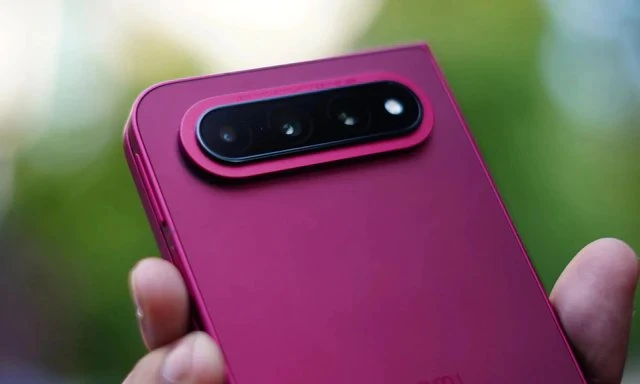 Thiết kế siêu mỏng và kết cấu bản lề của Xiaomi 18 Fold