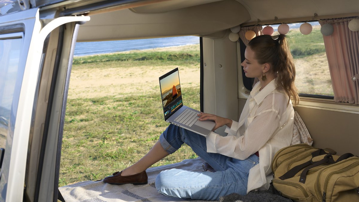 Giao diện hệ sinh thái phần mềm tự động hóa quy trình AI trên ASUS ProArt P16