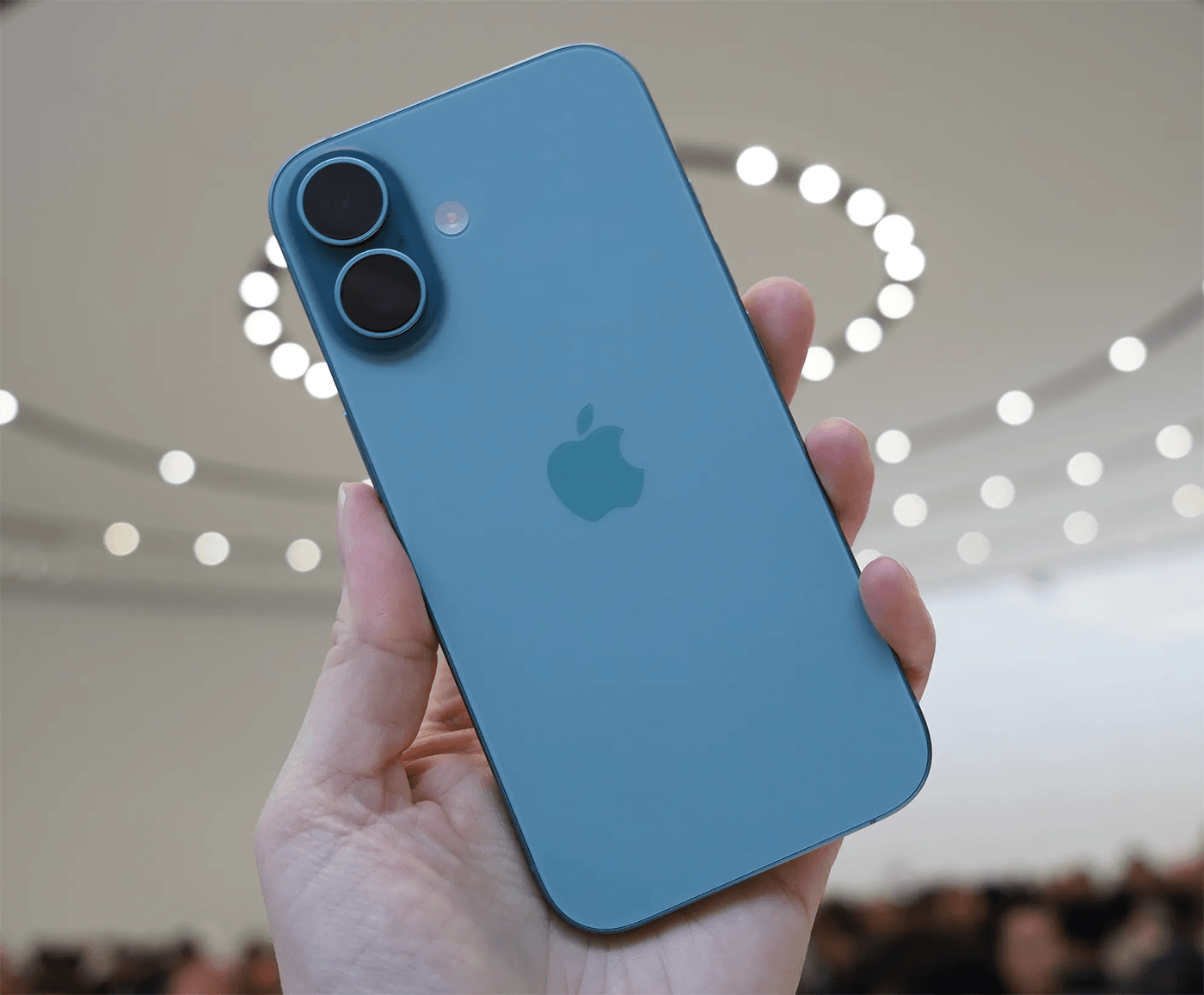 iPhone 16e 5.png