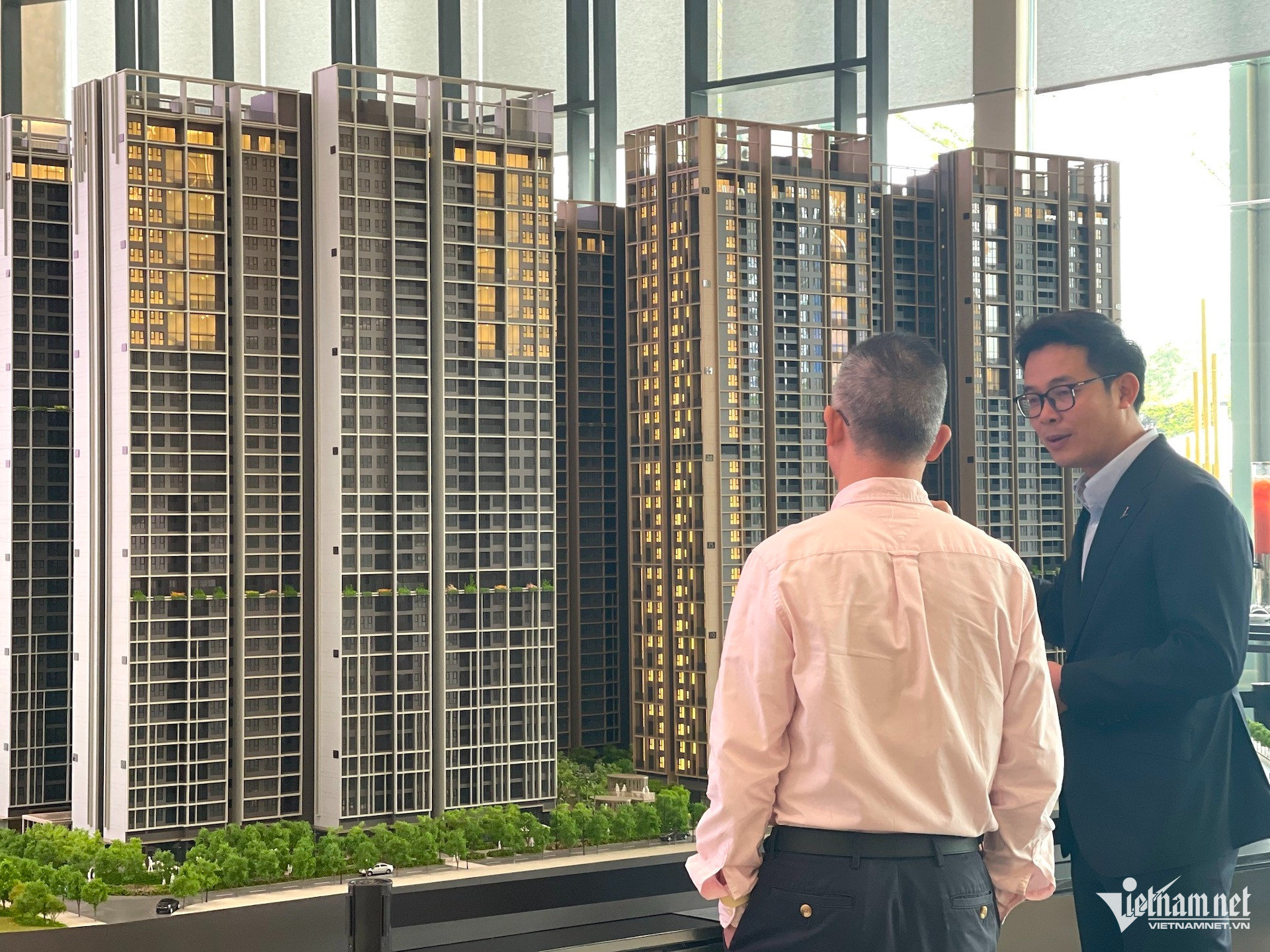 Người mua nhà cần tính toán kỹ dòng tiền và kịch bản lãi suất tăng để tránh rơi vào áp lực tài chính.