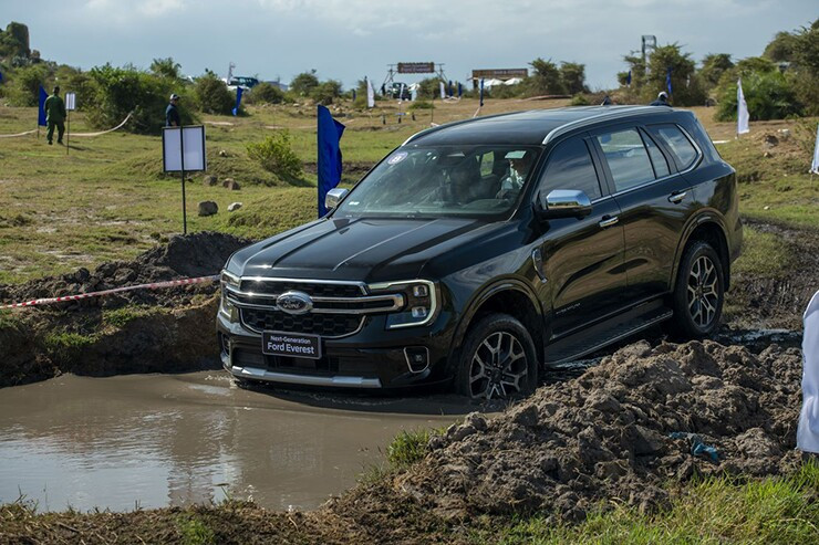 Động cơ vận hành mạnh mẽ của Ford Everest 2026