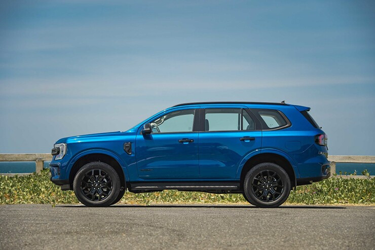 Thân xe Ford Everest 2026 cơ bắp