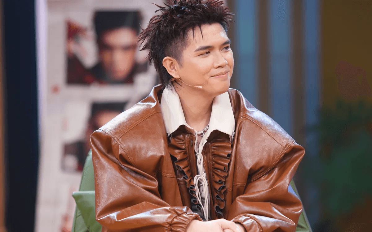 IT'S CHARLES. tại chương trình Vũ trụ Fandom phát sóng trên VTV3
