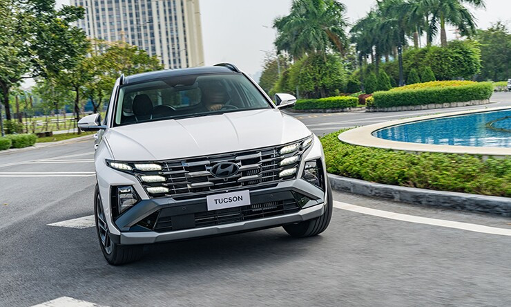 Giá xe Hyundai Tucson lăn bánh tháng 10/2026, ưu đãi 79 triệu đồng - 2