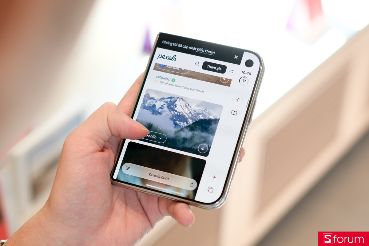 Màn hình phụ của iPhone Duo
