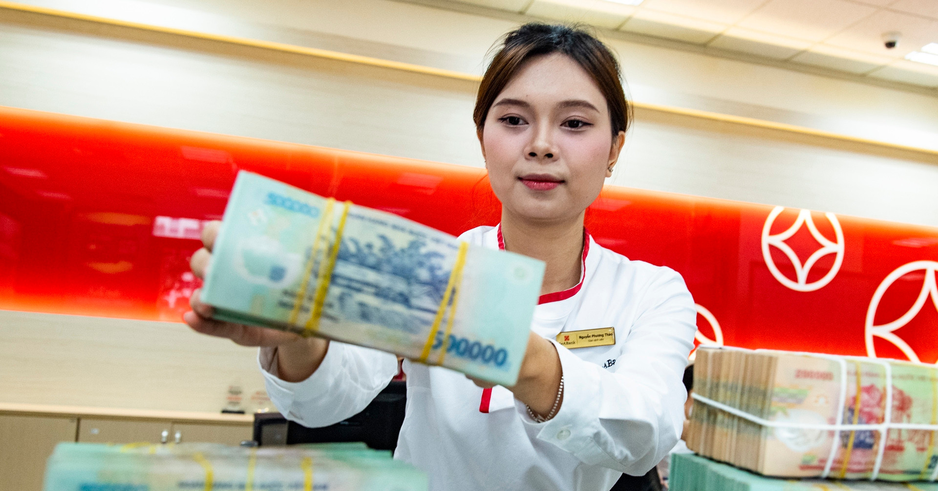Biểu niêm yết lãi suất ngân hàng ngày 27/10