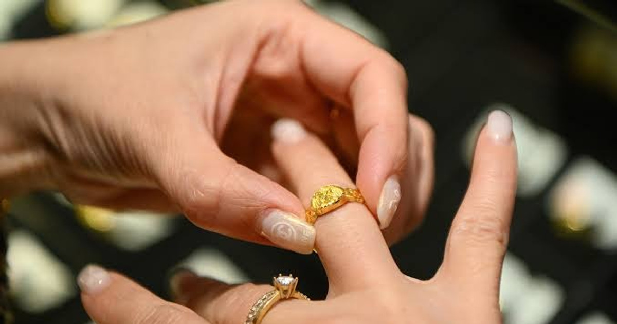 Giá vàng miếng, vàng nhẫn và vàng thế giới ngày 30/8/2026