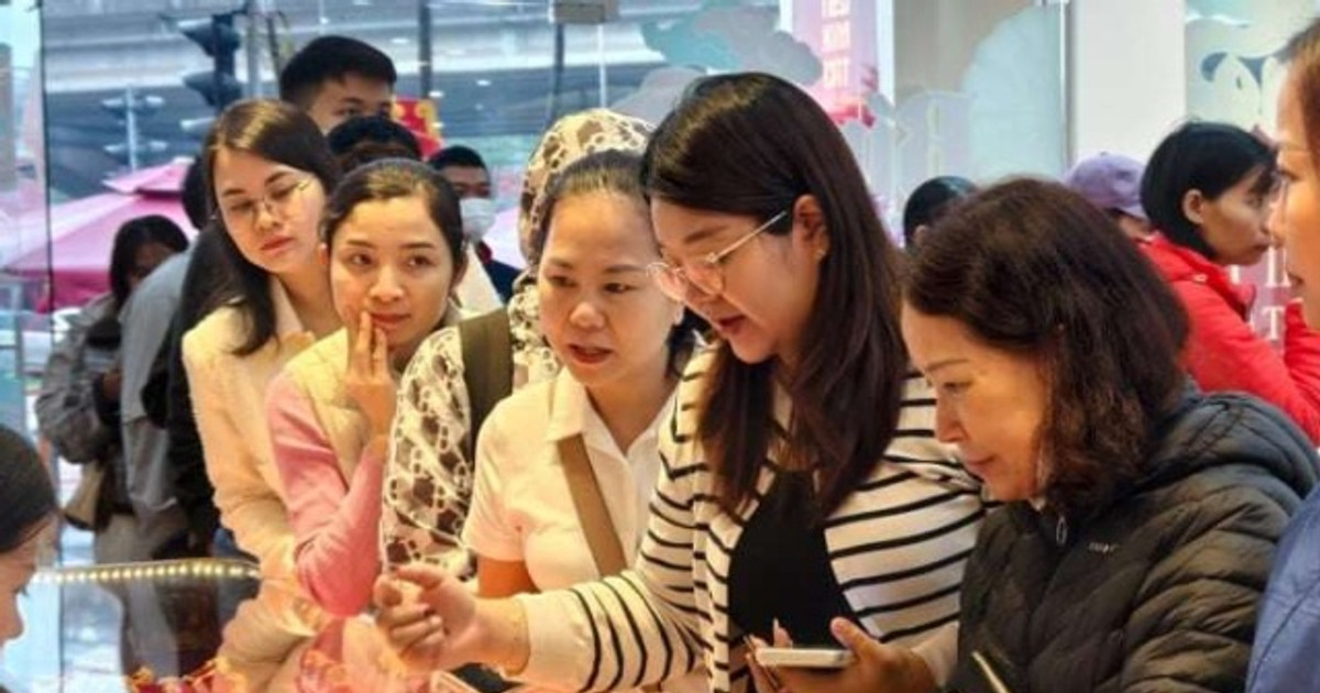 Giá vàng SJC ngày 31/10/2026 giảm 2,4 triệu đồng/lượng, xuống 136 - 139 triệu đồng/lượng