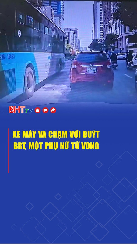 Xe máy va chạm với buýt BRT, một phụ nữ tử vong