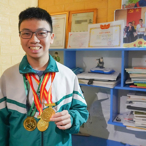 Nam sinh giải nhất Tiếng Anh cấp tỉnh nuôi ước mơ IELTS 9.0