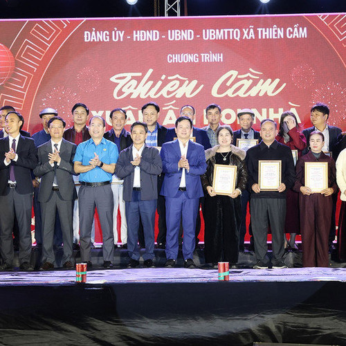 “Thiên Cầm – Xuân ấm mọi nhà” mang Tết đến với người nghèo