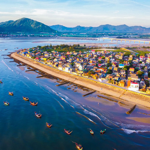 Quê hương con người Hà Tĩnh: Một dải Lam Hồng
