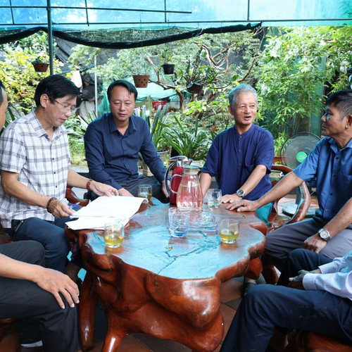 Những nếp làng giữ bản sắc quê hương