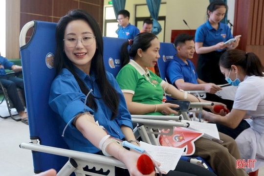 Ngày hội hiến máu của Đoàn Thanh niên UBND tỉnh thu về hơn 200 đơn vị máu