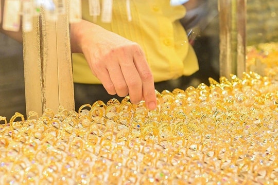 Giá vàng hôm nay 15/8/2025: Tăng nửa triệu đồng/lượng