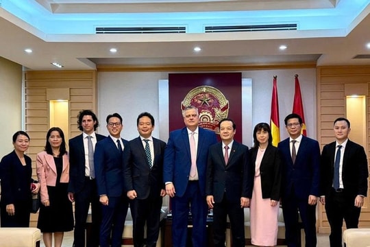 Thêm một công ty nộp hồ sơ thí điểm Internet vệ tinh tại Việt Nam