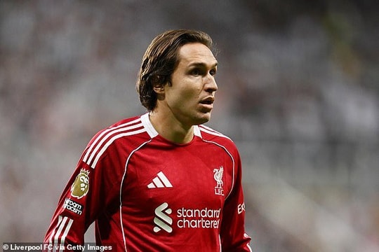 UEFA đổi luật tại Champions League