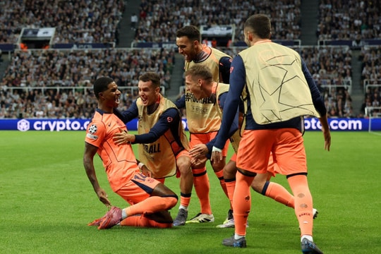 Rashford rực sáng ở Champions League