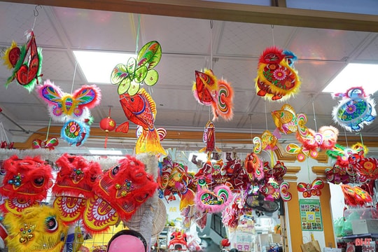 Miền ký ức giữa lòng phố thị từ đồ chơi dân gian Trung thu