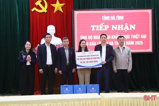 VNPT, Cục Đường bộ Việt Nam hỗ trợ Hà Tĩnh 1,3 tỷ đồng khắc phục thiên tai