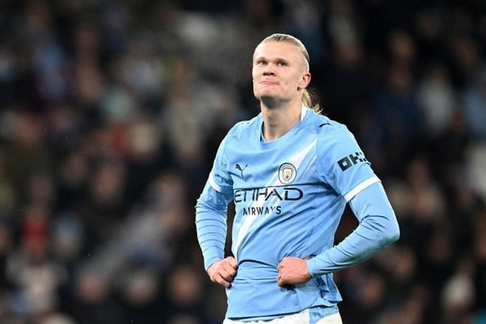 Man City thua sốc trên sân nhà