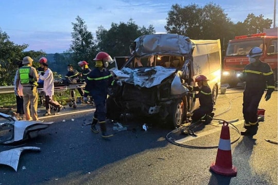 Tai nạn trên cao tốc Đà Nẵng - Quảng Ngãi, 3 người tử vong