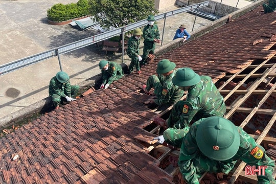 Khắc phục dứt điểm tình trạng những ngôi trường bị tốc mái sau mưa bão