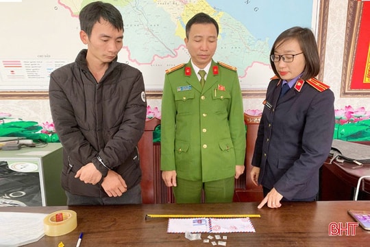 Trữ ma túy để sử dụng, người đàn ông bị khởi tố