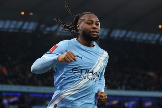 Man City thắng 10-1 ở Cup FA