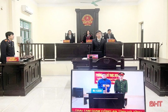 Tổ chức cho bạn sử dụng ma tuý, lĩnh 8 năm tù