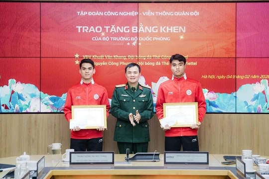 Khuất Văn Khang và Công Phương nhận bằng khen Bộ Quốc phòng sau kỳ tích U23 châu Á 2026