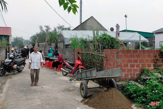 Hà Tĩnh: 3 người trong gia đình tử vong nghi do ngạt khí than