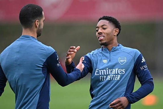 Arsenal mất Mikel Merino dài hạn: Cơ hội để Myles Lewis-Skelly bước ra ánh sáng