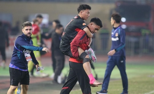 Nguyễn Thái Sơn phẫu thuật thành công, dự kiến nghỉ thi đấu đến hết năm 2026