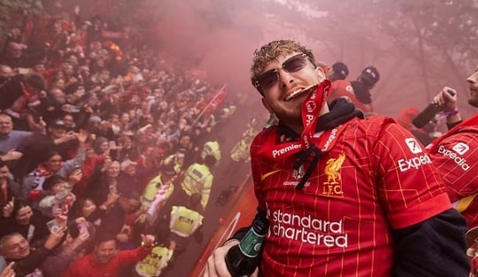 Harvey Elliott và rào cản 35 triệu bảng tại Aston Villa: Bi kịch của một tài năng trẻ