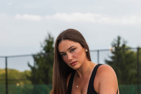 Alexandra Jaksec: Sức hút từ nữ tay vợt phá vỡ mọi quy chuẩn hình thể làng quần vợt