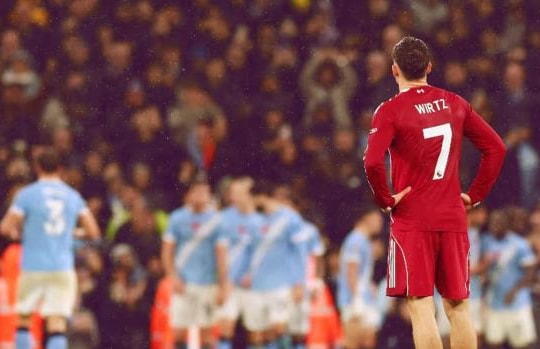 Florian Wirtz: Từ cậu bé bị Neville chê bai đến siêu sao gánh vác hàng công Liverpool