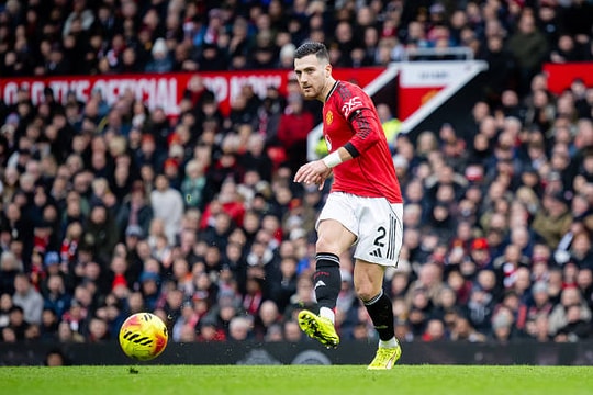 Diogo Dalot tỏa sáng giúp Man Utd hạ Tottenham 2-0: Cú lột xác ngoạn mục dưới thời Michael Carrick