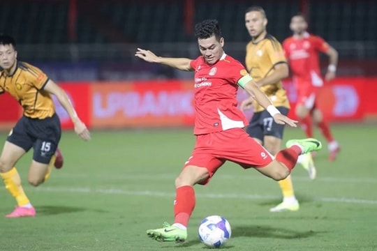 HLV Lê Huỳnh Đức lo ngại về chấn thương của Tiến Linh sau trận thua Thanh Hóa