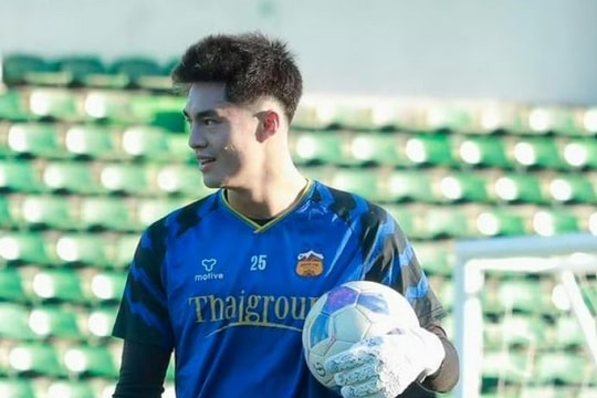 Thủ môn Trần Trung Kiên tăng giá gấp 8 lần: Tương lai mới của bóng đá Việt Nam