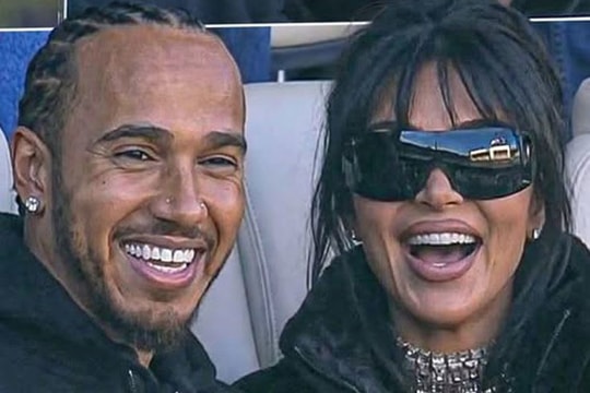 Lewis Hamilton công khai dự Super Bowl cùng Kim Kardashian và tiêu điểm thể thao 10/2