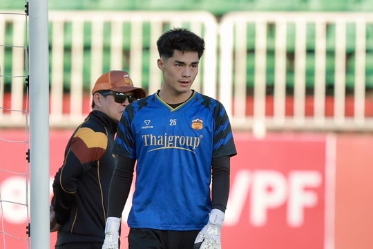 Thủ môn Trần Trung Kiên và chiều cao 1m92: Chuyên gia khuyên sớm xuất ngoại để nâng tầm sự nghiệp