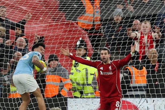 Liverpool đối mặt bài toán khó tại Stadium of Light: 3 tử huyệt khiến Arne Slot lo lắng