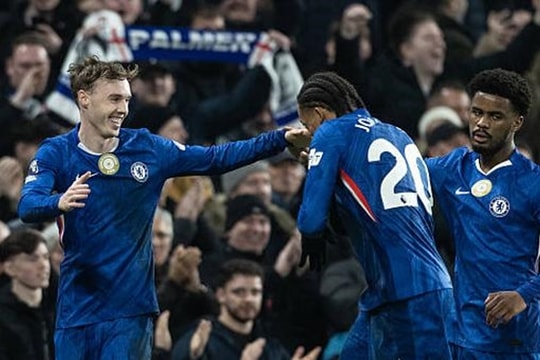 Chelsea đánh rơi chiến thắng sau thảm họa 7 phút trước Leeds United tại vòng 26 Ngoại hạng Anh